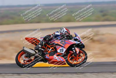 media/Sep-11-2022-SoCal Trackdays (Sun) [[81b7e951af]]/Turn 7 (1145am)/